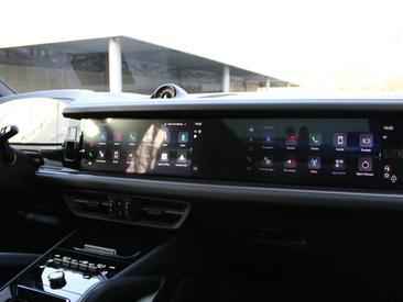 Porsche Cayenne III Turbo E-Hybrid — photo 27