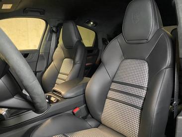 Porsche Cayenne III GTS Coupé — photo 12