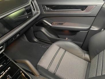 Porsche Cayenne III GTS Coupé — photo 25