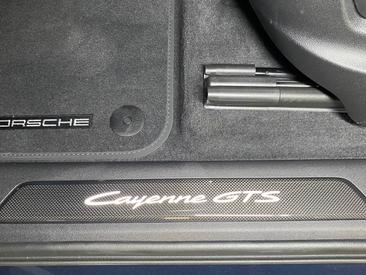 Porsche Cayenne III GTS Coupé — photo 30