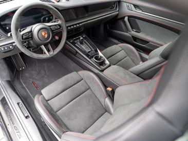 Porsche 992 II Carrera GTS — photo 27