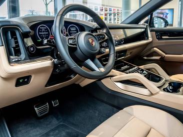 Porsche Cayenne III S Coupé — photo 11