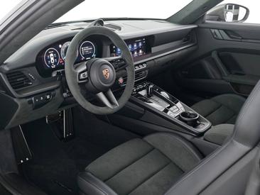 Porsche 992 II Carrera GTS — photo 12