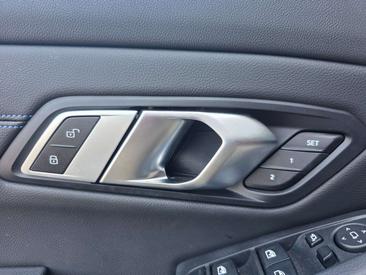 BMW Série 3 Touring High Executive 330e — photo 27