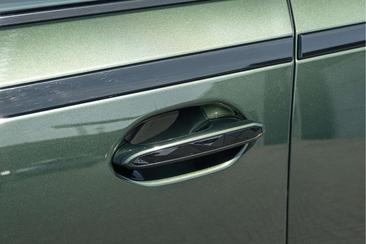 BMW XM — photo 6