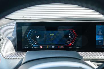 BMW XM — photo 22