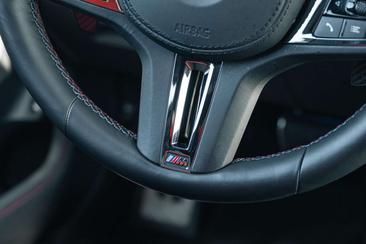 BMW XM — photo 36