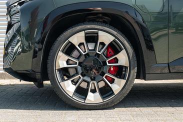 BMW XM — photo 43