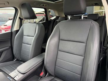 BMW 218 D Active Tourer Premium 218d — photo 4
