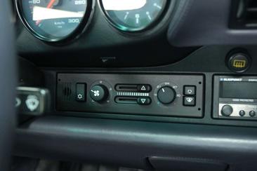 Porsche 964 Jubi — photo 20