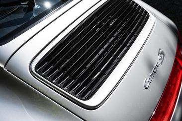 Porsche 993 Carrera 4S — photo 6