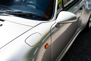 Porsche 993 Carrera 4S — photo 12