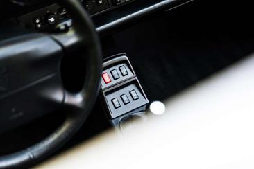 Porsche 993 Carrera 4S — photo 18