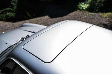 Porsche 993 Carrera 4S — photo 13