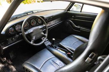 Porsche 993 Carrera 4S — photo 17
