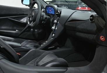 McLaren 720S — photo 4