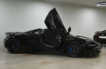 McLaren 720S — photo 9