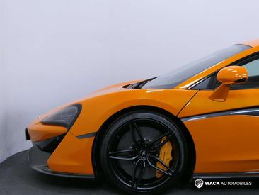 McLaren 570S — photo 9