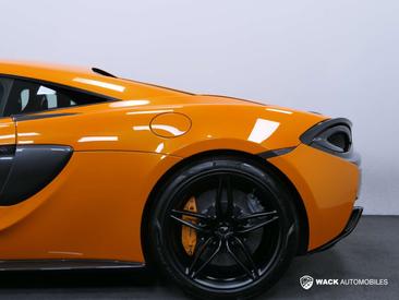 McLaren 570S — photo 10