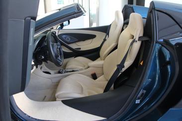 McLaren 570S — photo 12