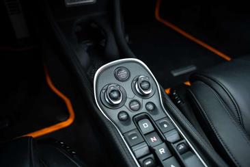 McLaren 570S — photo 33