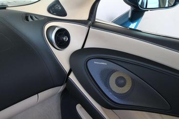 McLaren 570S — photo 23