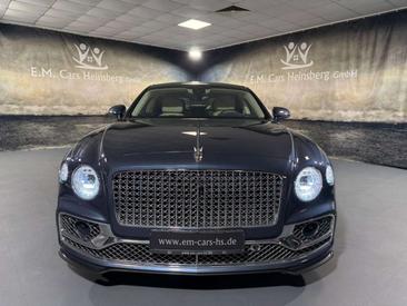 Bentley Flying Spur V8 — photo 3