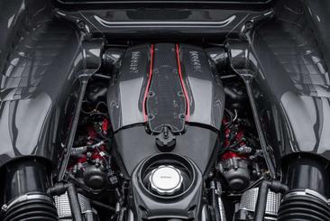 Ferrari 488 — photo 9