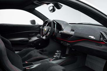 Ferrari 488 — photo 11