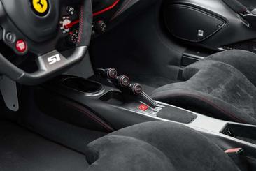 Ferrari 488 — photo 12