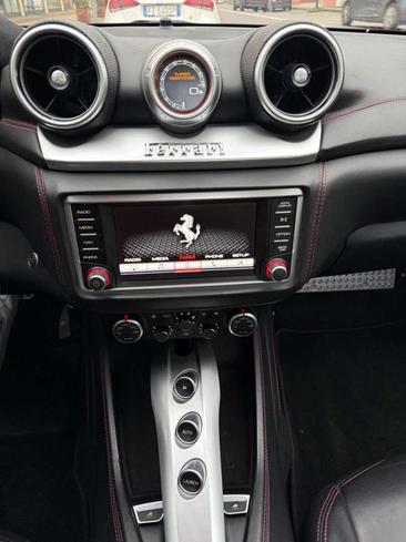 Ferrari California — photo 11