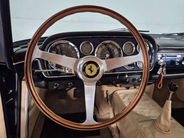 Ferrari 250 GT — photo 10