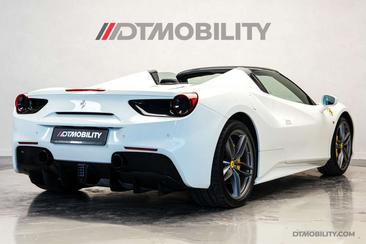 Ferrari 488 Spider — photo 13