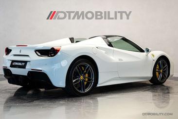 Ferrari 488 Spider — photo 14