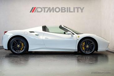 Ferrari 488 Spider — photo 16