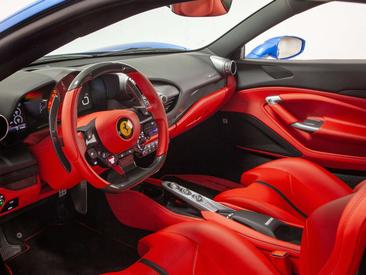Ferrari F8 Tributo — photo 6