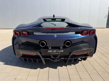 Ferrari SF90 Stradale — photo 8