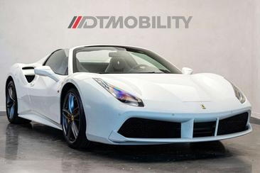 Ferrari 488 Spider — photo 19