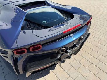 Ferrari SF90 Stradale — photo 38