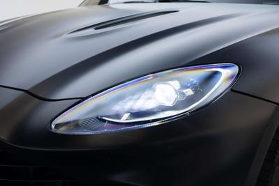 Aston Martin DBX 4.0 V8