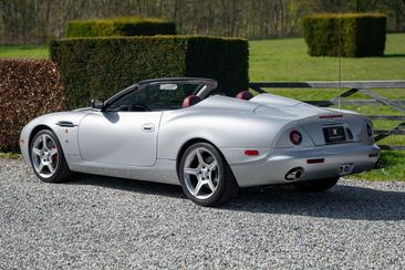 Aston Martin AR1 — photo 2