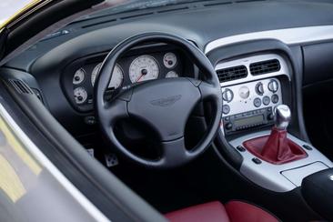 Aston Martin AR1 — photo 17