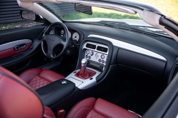 Aston Martin AR1 — photo 21