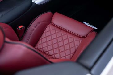 Aston Martin AR1 — photo 22
