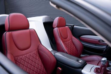 Aston Martin AR1 — photo 23