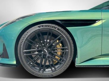 Aston Martin DB12 Volante 4.0 V8 — photo 5
