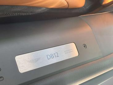 Aston Martin DB12 Volante 4.0 V8 — photo 14