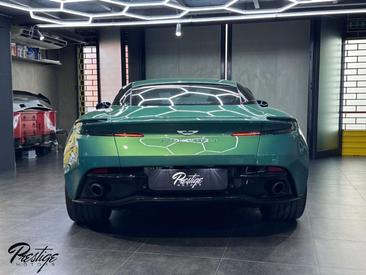 Aston Martin DB12 4.0 V8 Auto — photo 5