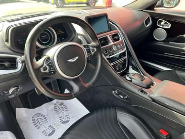 Aston Martin DB11 — photo 8