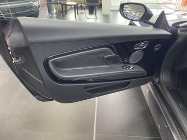 Aston Martin DBS Superleggera — photo 6